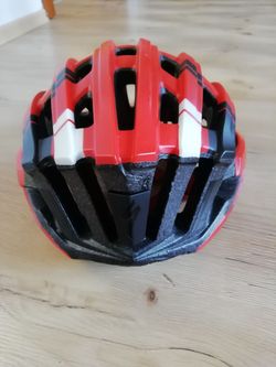 PRODÁM Helma Specialized Propero3