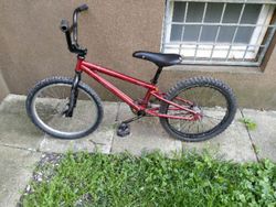 BMX kolo GT Mach 1 Pro. brzda na torpedo. Pojízdné, ale hodně známek používání.
