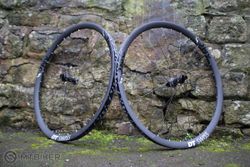 Nove DT Swiss XMC1200 Carbon 27.5" Na Dt Swiss 240s Non-boost