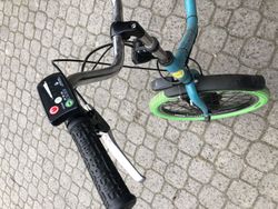 Elektrické trojkolo na baterii