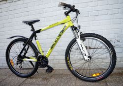 ALU horské kolo 26“ Scott, hliníkový rám L 19,5“ (50cm), málo jeté, bezvadný stav.