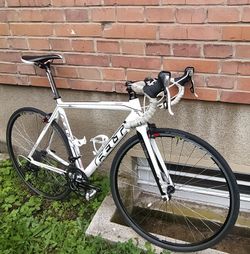 Felt F85