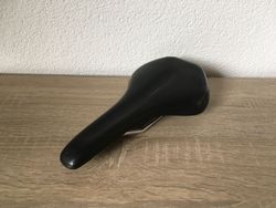 Sedlo Bontrager Kovee Comp 148 mm