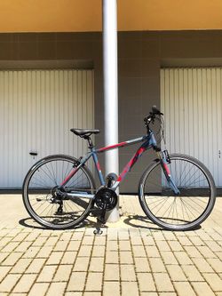 Prodám Nové Cross/Trekking KOLO 28" Crossmo/ Selling New Cross/Trekking bike 28" Crossmo