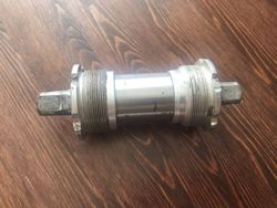 Středová osa CAMPAGNOLO 115,5mm ITA závit (36x24T)