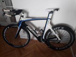 triatlonový speciál Merida Warp Time 8