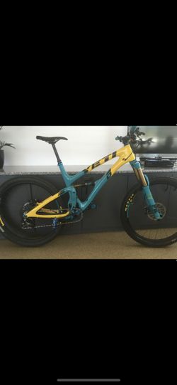 Enduro YETI SB6 bike k 30.vyroci znacky