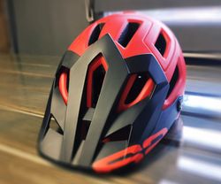 Přilba R2 Trail, vel. M (55-59cm), black/red, doklad