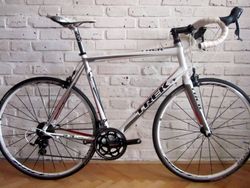 TREK ALPHA 2.3 na Shimano 105, 60 cm. Pěkný stav