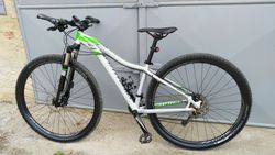 Rezervováno - Horské dámské kolo Specialized Jett Comp 29 v TOP stavu