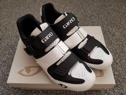 Cyklistické tretry GIRO