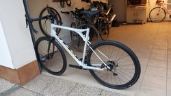 GT Grade carbon Shimano 105 R7000, vel. 58, spousta nových dílů