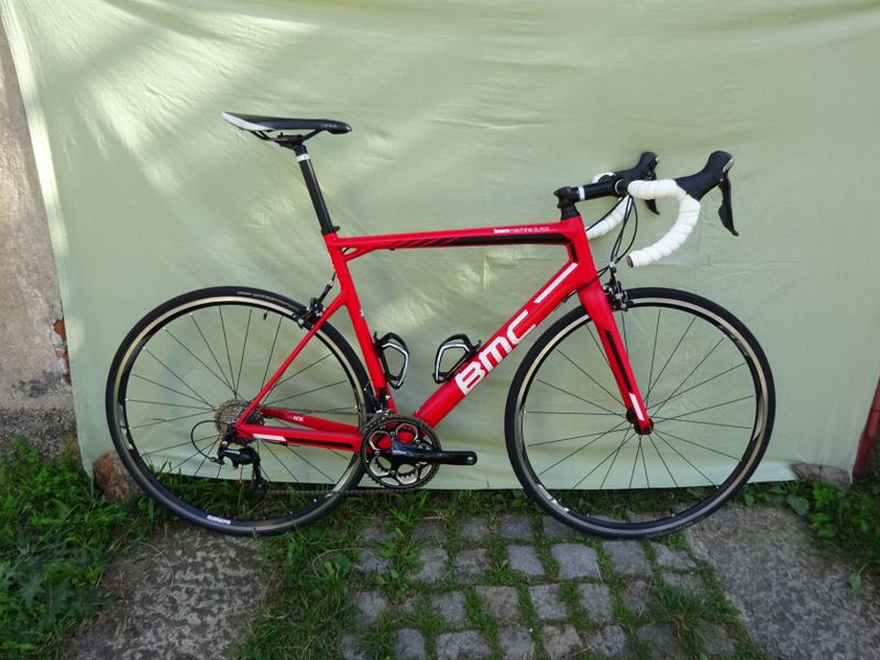 BMC Teammachine SLR03 vel. 57, Shimano 105 (2x11), minimálně jeté, bez škrábance!!! P.C.51000Kč!!!