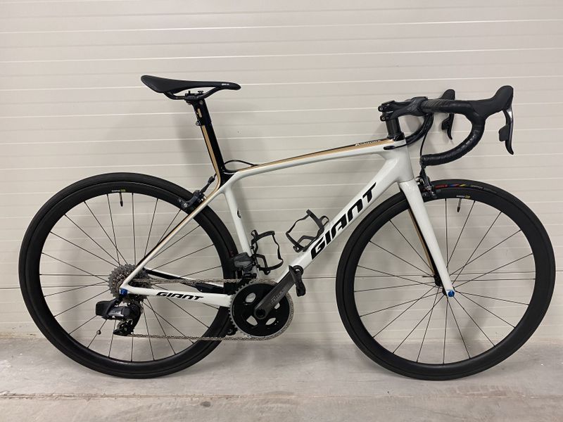 PRODÁM SILNIČNÍ KOLO GIANT TCR Advanced SL Composite 