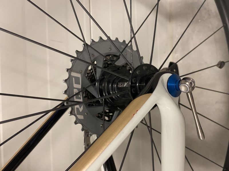 PRODÁM SILNIČNÍ KOLO GIANT TCR Advanced SL Composite 