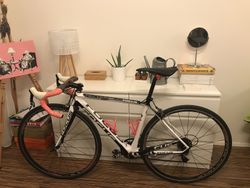 Dámské silniční kolo Focus Izalco Pro karbon