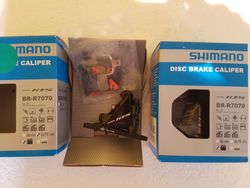Nové třmeny BR-R7070 na hydraulické brzdy Shimano 105.