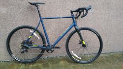 Fuji Jari 1.3 Gravel/Adventure Road Bike (2020), vel. 61cm (185-196cm)