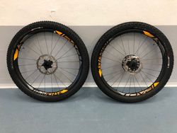Zapletená kola ROVAL Carbon 27.5 30mm BOOST