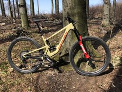 SANTA CRUZ HIGHTOWER CC 2020