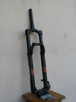 NOVÁ VIDLICE MARZOCCHI BOMBER Z2 2020