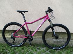 27,5" horské kolo na rámu Force Bellona 18", vzduchová vidlice Suntour Raidon air, Deore 2x10