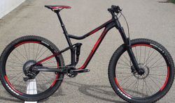 MERIDA ONE-FORTY 700 Matt Black(Shiny Red), vel. M(17)