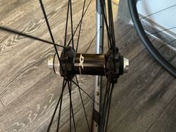 Zapletená kola Shimano XT