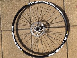 Mavic Crossride Tubeless Disc 29" vypletené přední kolo s kotoučem