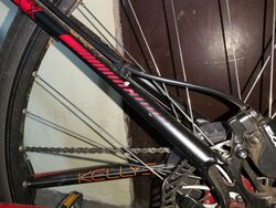 Kellys Cliff 90, 17" TOP stav, stáří 4 roky