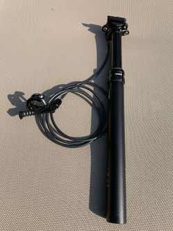 Sedlovka Rock Shox Reverb, venkovní vedení