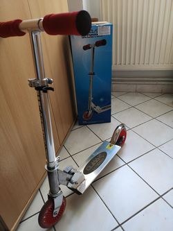 Dětská hliníková koloběžka