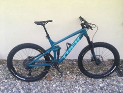 Trek Remedy 7 2020 plus helma Smith Session Mips