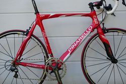 Pinarello F3:13, celokarbon, Campagnolo Record, stav nového kola - minimálně jeté, první majitel