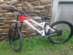 Mondraker Summum 27,5” vel. L - 65 500 Kč (pův. cena 93 599 Kč)
