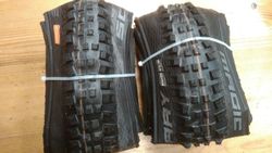 2x SCHWALBE Magic Mary 29x2.35 SnakeSkin, Tubeless Easy, ADDIX Soft