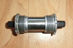 Středová osa Campagnolo 111 mm, závit BSA
