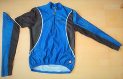 Windstopprový dres s odepínacími rukávy Biemme (L-XL)