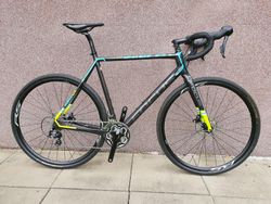 Gravel / cyklokrosové kolo Focus Mares CX 105 (vel. XL / 58 cm)