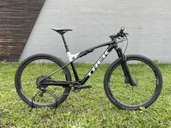 TREK Supercaliber Custom velikost L 2021