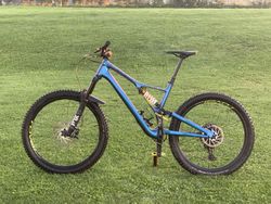 SPECIALIZED STUMPJUMPER COMP CARBON