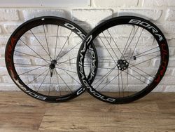 Zapletená kola CAMPAGNOLO BORA ULTRA 35/50