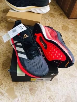 Běžecké boty Adidas, Mizuno