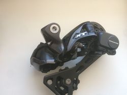 Shimano XT RD-M8050 GS Di2 přehazovačka nová
