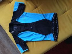 Prodam cyklo dres pro děti na postavu 140-153 ( dres+kalhoty+ rukavice)