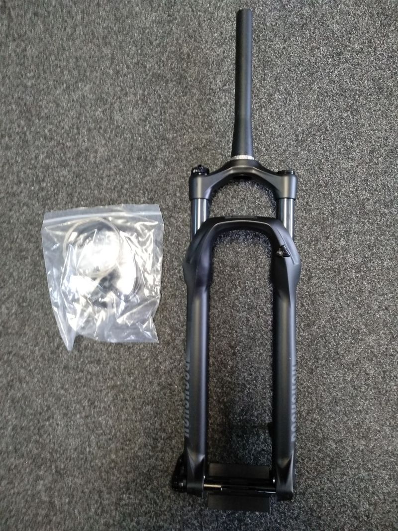 Rock Shox Recon Tapered 29 pevná osa