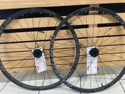 KARBONOVÁ KOLA (nová) 29” XC/ALL mountain pár kol