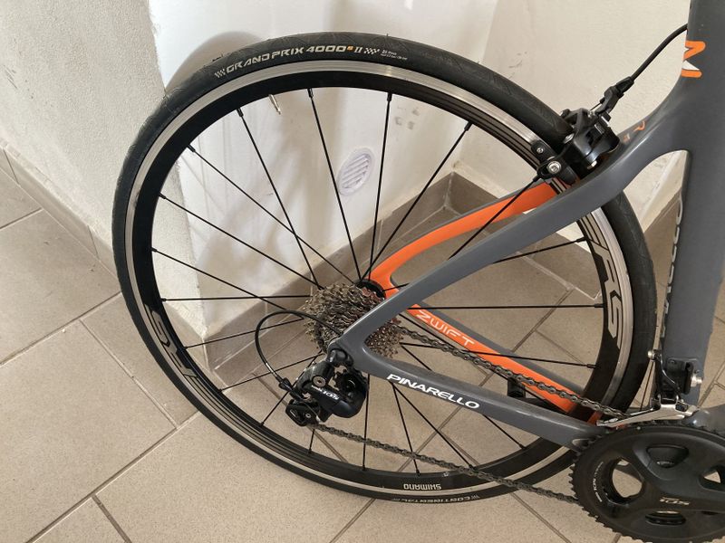 Silniční kola Shimano WH-RS330 - černá