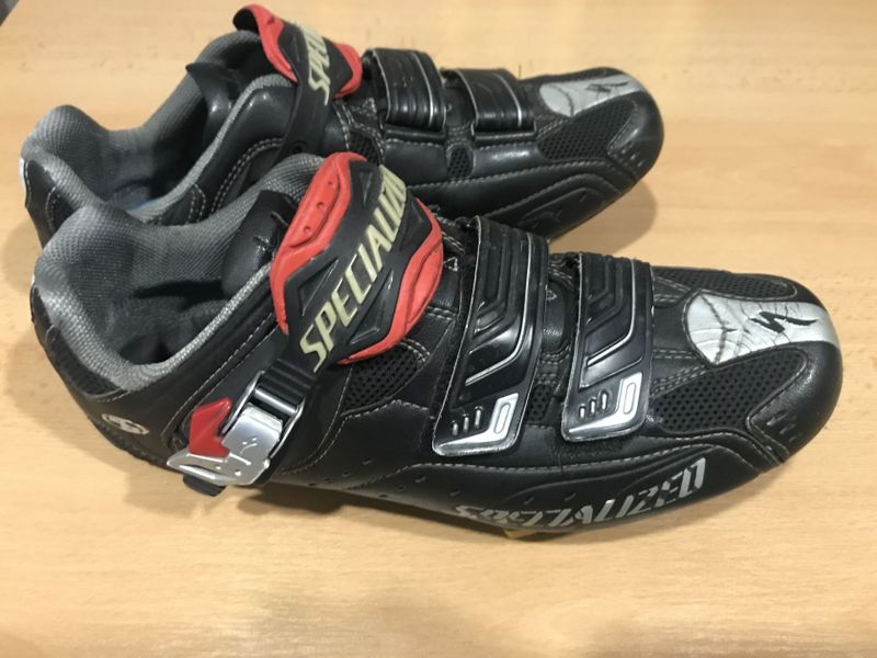 Silniční tretry SPECIALIZED 42,5