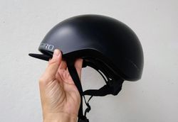 městská helma Giro Reverb